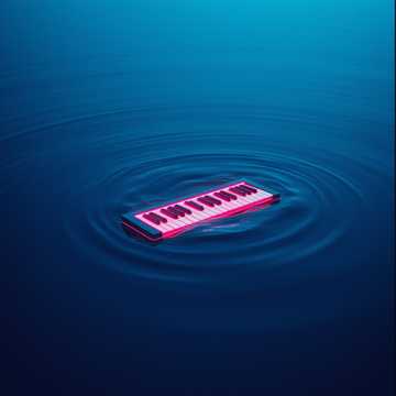 Bitlo.ru - Instrumental: Пианино которое сначала играет тихо а потом начина