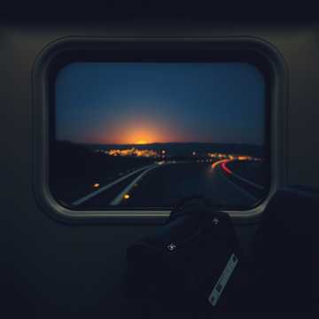 Bitlo - Название: Билет в один конец
(Куплет 1)
В зеркалах...